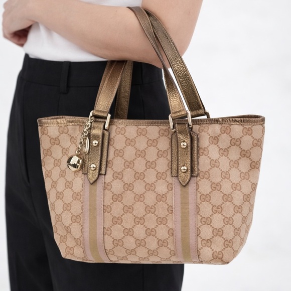 Gucci Gold and Beige Signature Tote - Picture 14 of 15